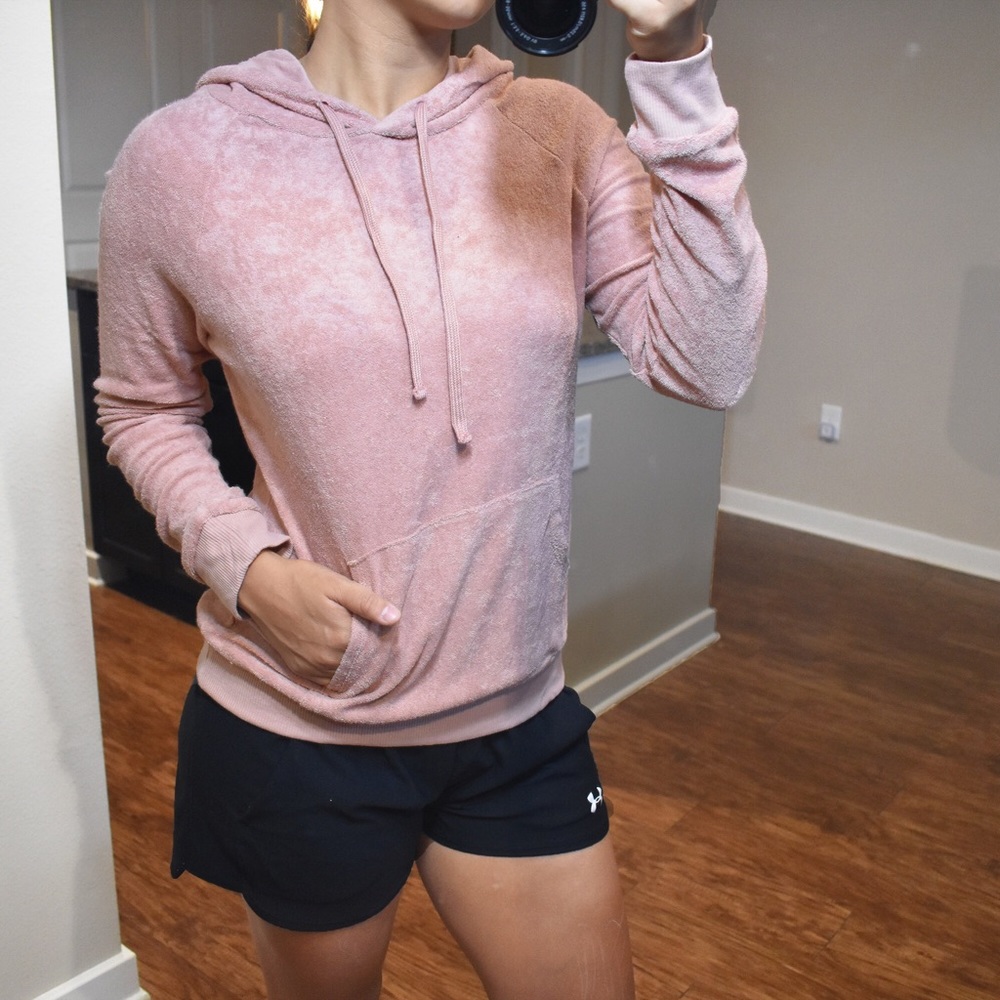 Long Sleeve Hoodie Pull Over in Pink